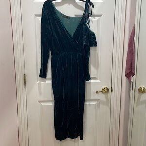 Zara Velvet long sleeve, navy dress